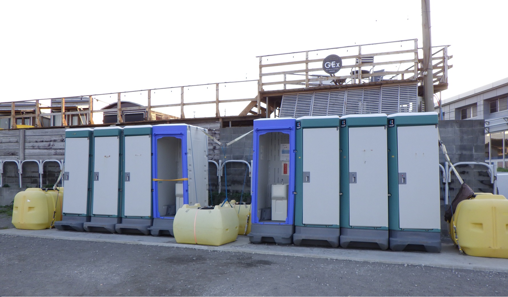 三浦半島　長浜　海　トイレ