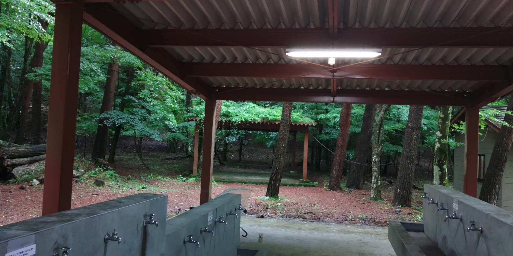 洪庵キャンプ場　洗い場
