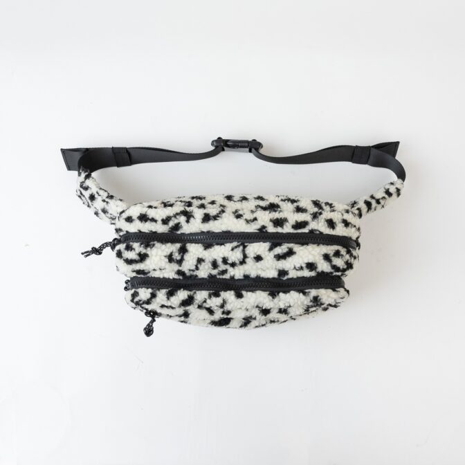 ヒョウ柄ボア　ボディーバッグ