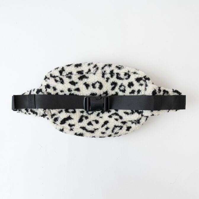 ヒョウ柄ボア　ボディーバッグ