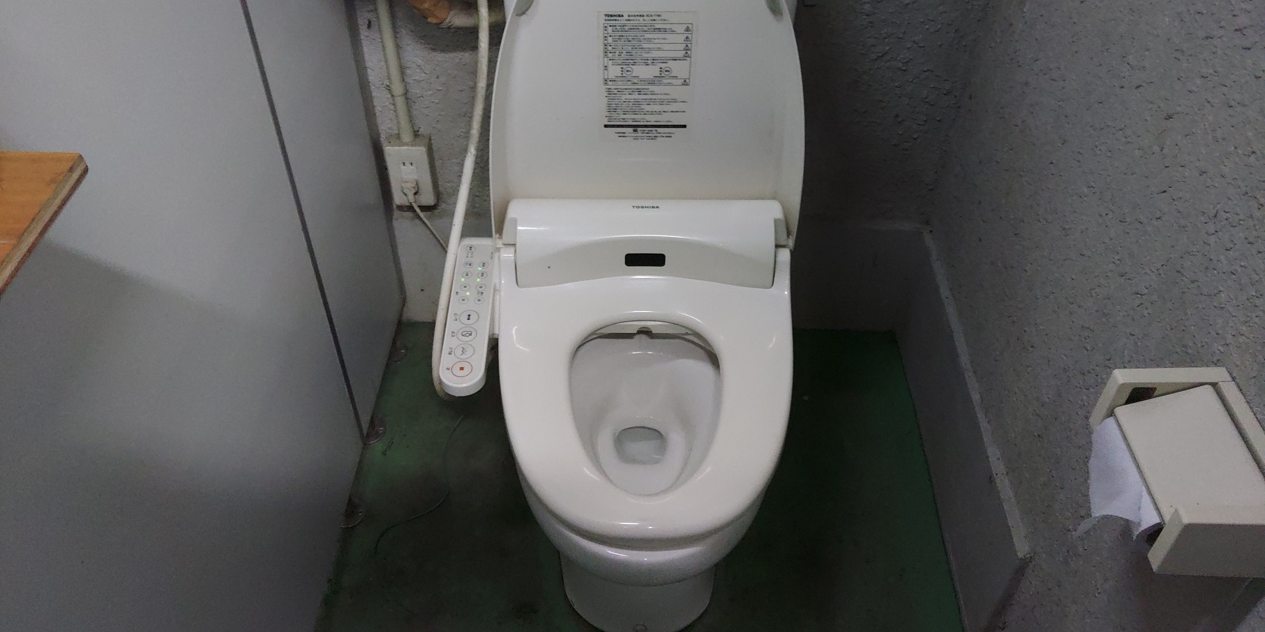 青根キャンプ場トイレ